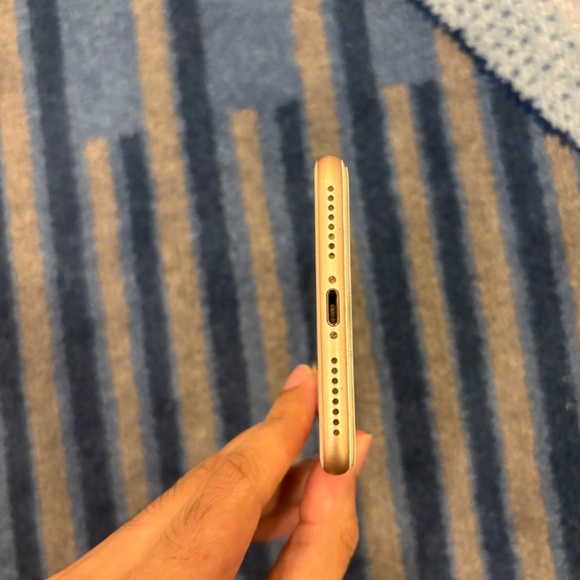 iPhone 8 Plus 256GB/Touch ID working perfectly - Picture 3 of 13